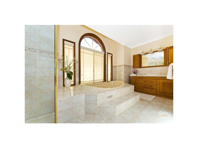 35 Kywong Rd, Elanora Heights NSW 2101