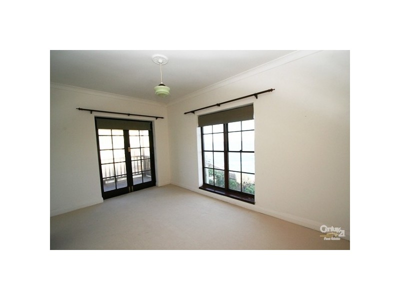 4/1 Gaerloch Ave, Tamarama NSW 2026