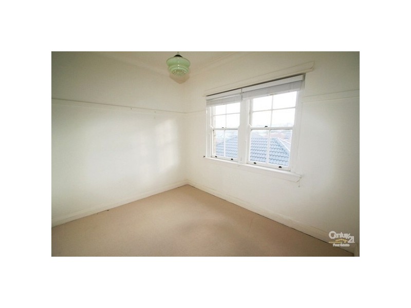 4/1 Gaerloch Ave, Tamarama NSW 2026