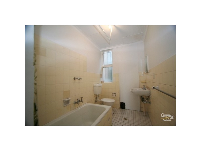 1/10 Campbell Pde, Bondi Beach NSW 2026