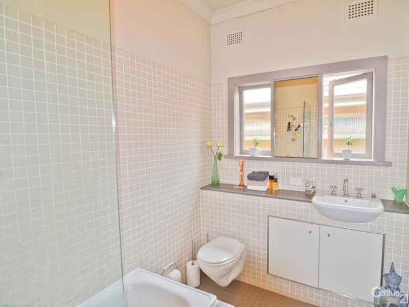 60 Pauling Ave, Coogee NSW 2034