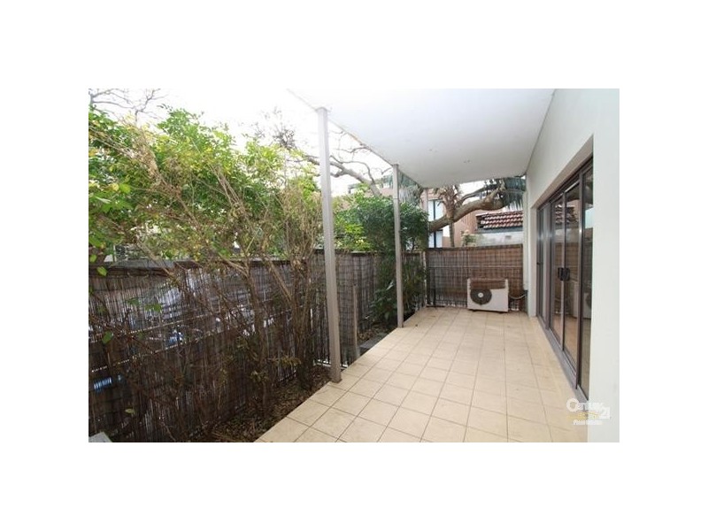 2/2 Balfour Rd, Rose Bay NSW 2029