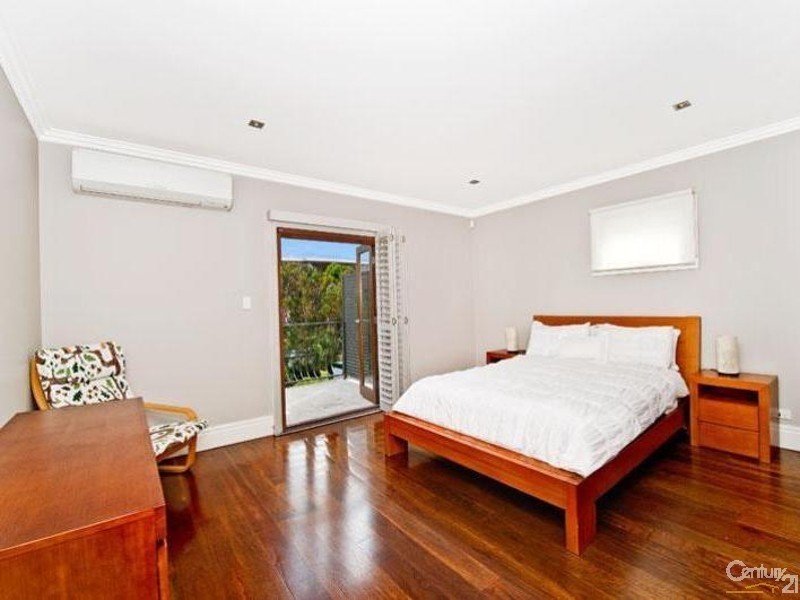 16 Beach Rd, Bondi Beach NSW 2026