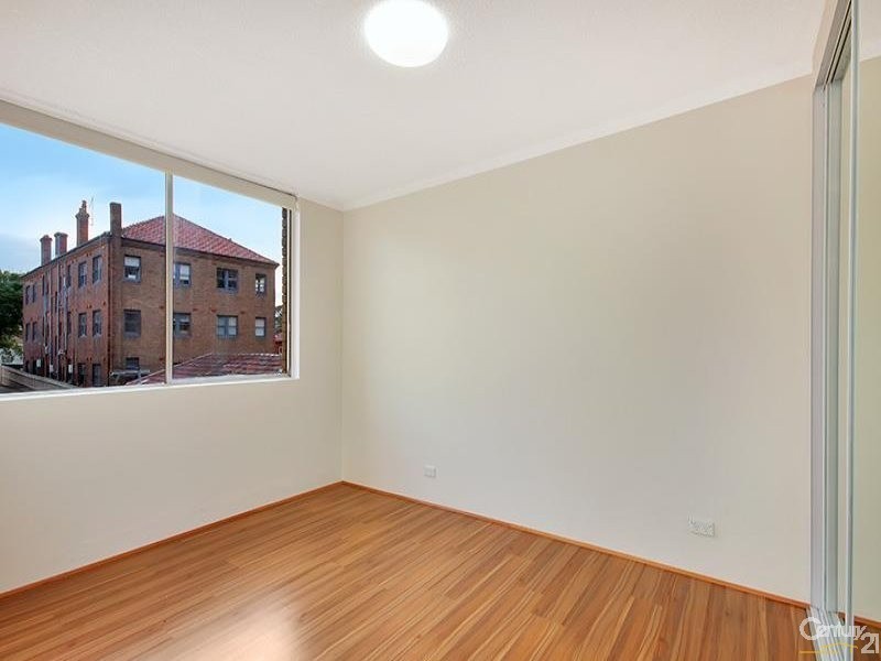 9/43 Penkivil St, Bondi NSW 2026