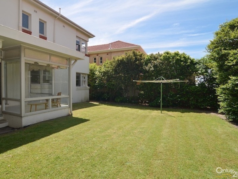 209 Military Rd, Dover Heights NSW 2030