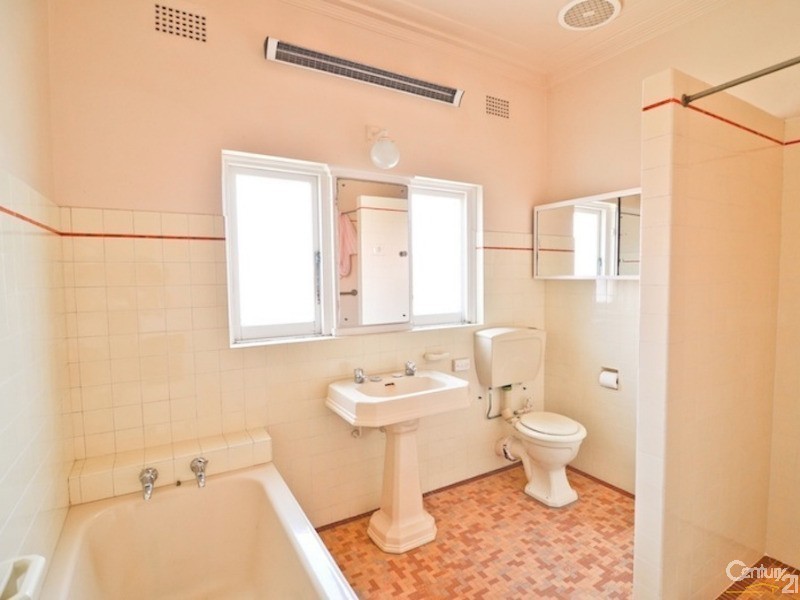 209 Military Rd, Dover Heights NSW 2030