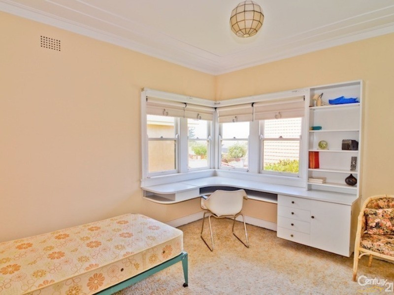 209 Military Rd, Dover Heights NSW 2030