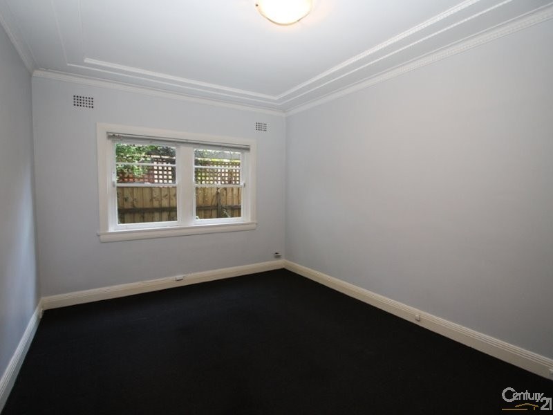 2/83 Henrietta St, Waverley NSW 2024