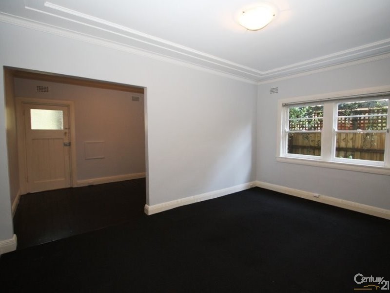 2/83 Henrietta St, Waverley NSW 2024