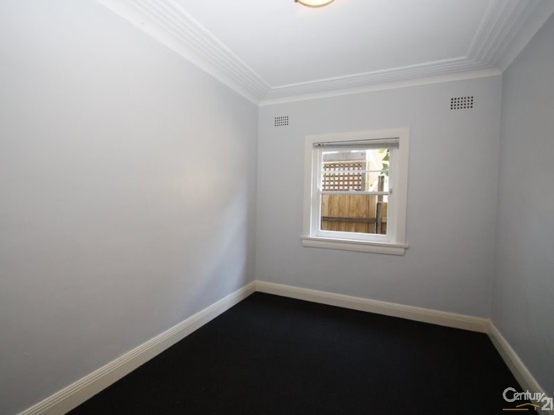 2/83 Henrietta St, Waverley NSW 2024