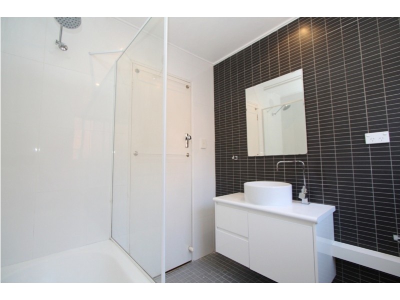 12/12  Francis St, Bondi Beach NSW 2026