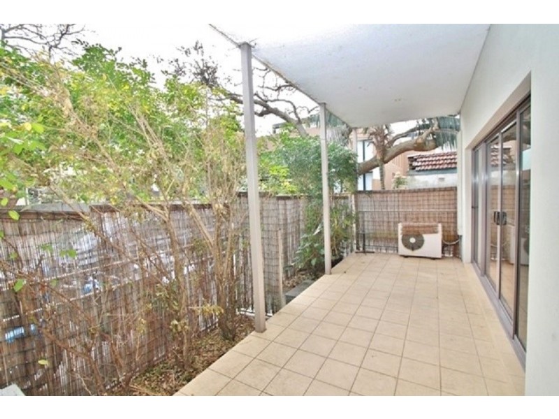 2/2 Balfour Rd, Rose Bay NSW 2029