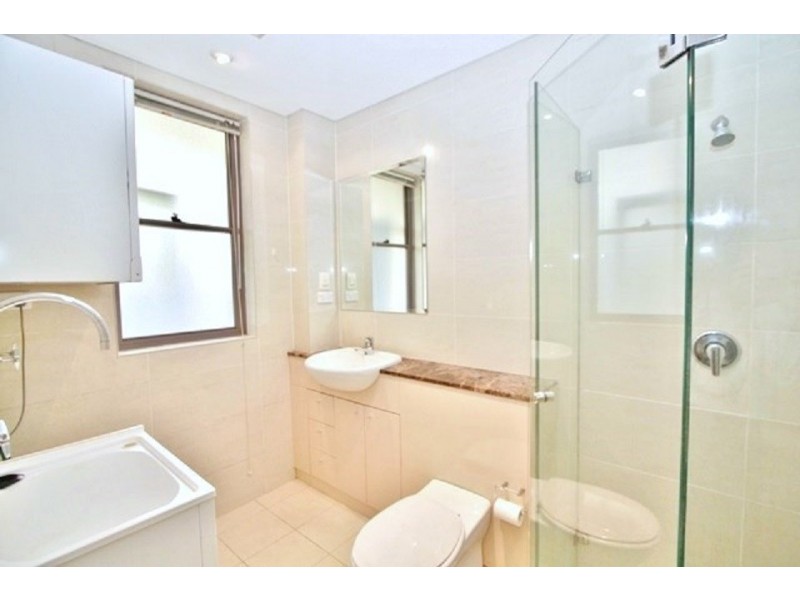 2/2 Balfour Rd, Rose Bay NSW 2029