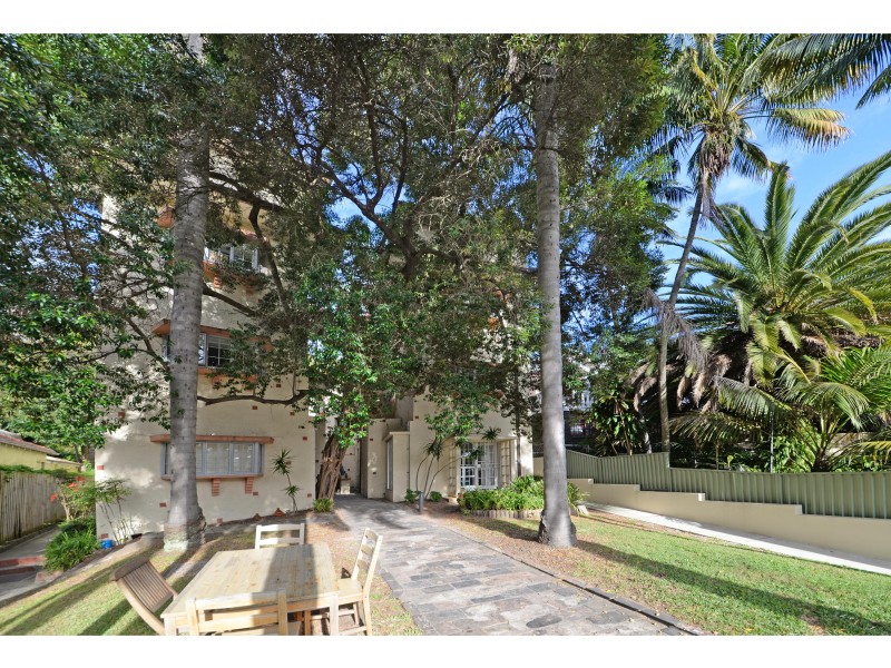 3/64 Sir Thomas Mitchell Rd, Bondi Beach NSW 2026