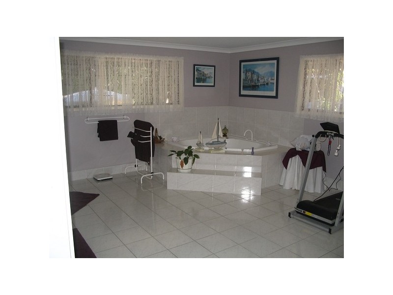 42 Monday Drive, Tallebudgera Valley QLD 4228