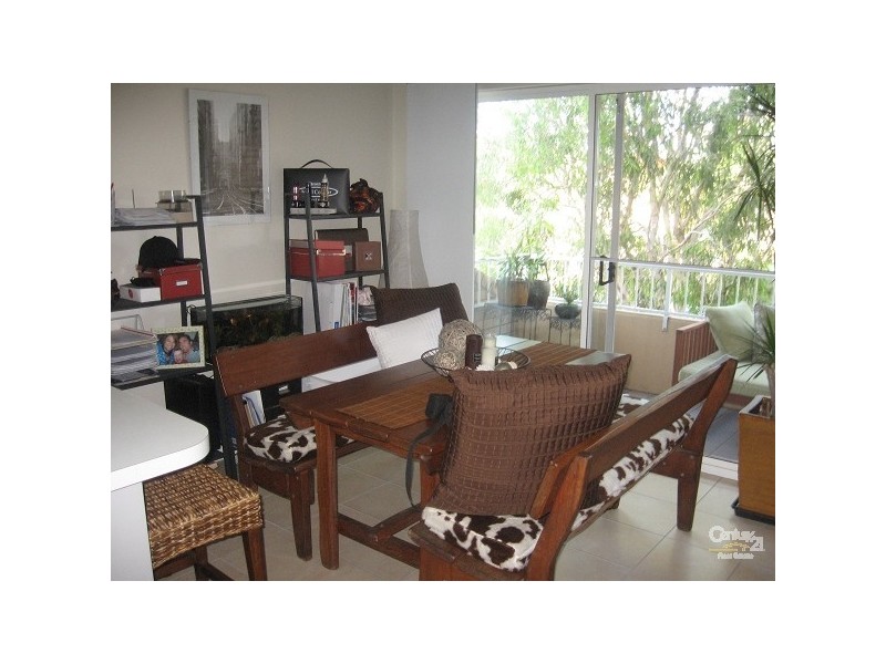 8/21 Bullimah Ave, Burleigh Heads QLD 4220