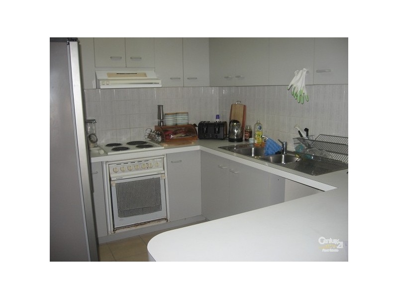 8/21 Bullimah Ave, Burleigh Heads QLD 4220