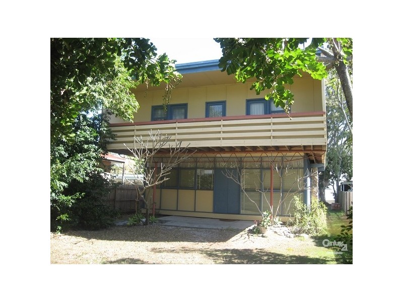 37 Nobby Pde, Miami QLD 4220