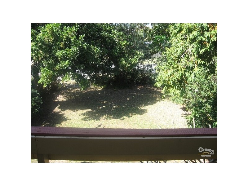 37 Nobby Pde, Miami QLD 4220