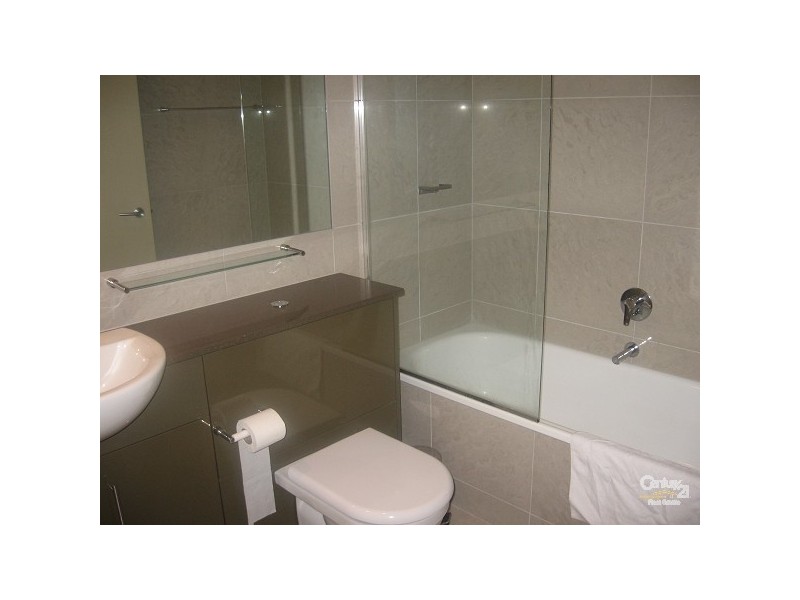 2010/1 Ocean St, Burleigh Heads QLD 4220