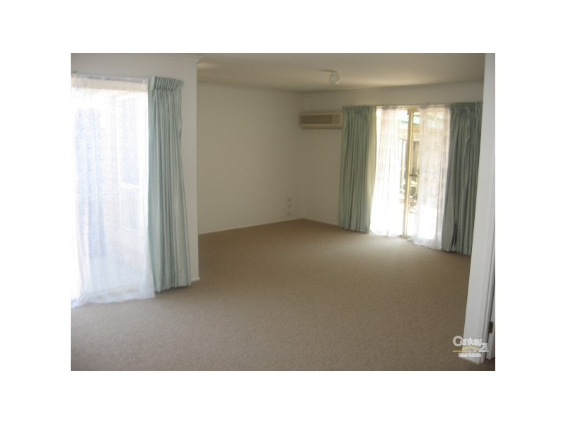 39 Roundelay Dve, Varsity Lakes QLD 4227