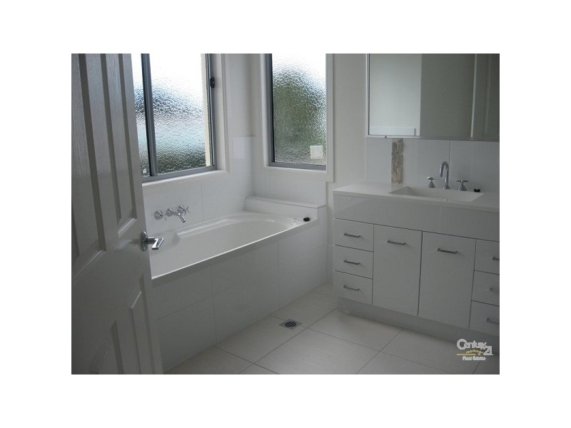 Hope Island QLD 4212