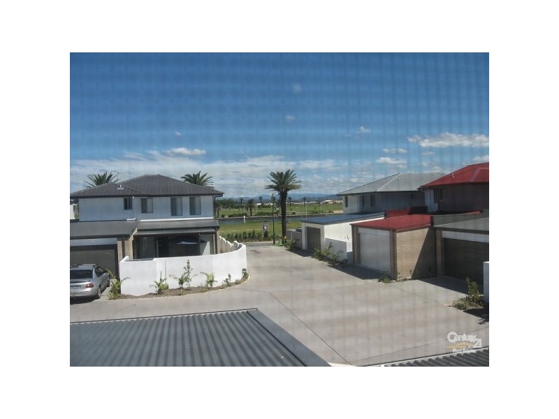 Hope Island QLD 4212