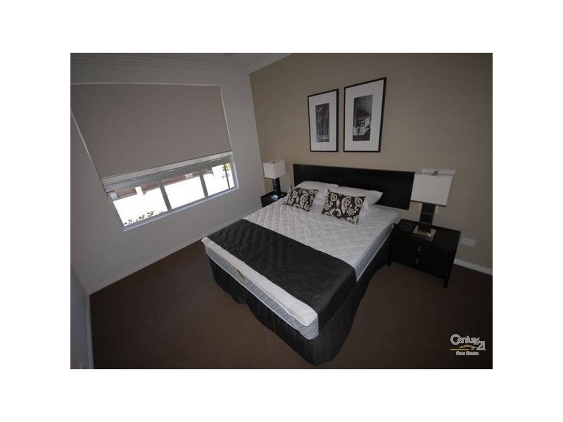 Varsity Lakes QLD 4227