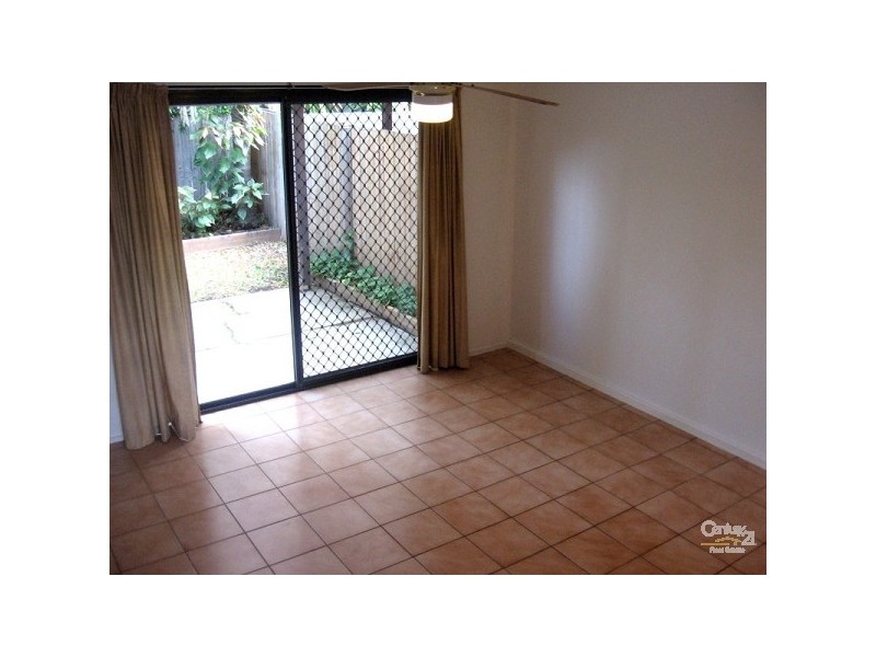 21/5 Galeen Drive, Burleigh Waters QLD 4220