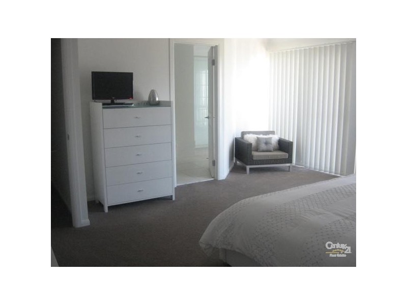 Hope Island QLD 4212