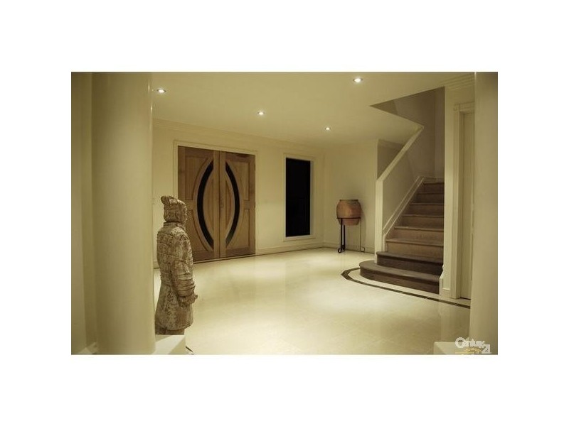 Broadbeach Waters QLD 4218