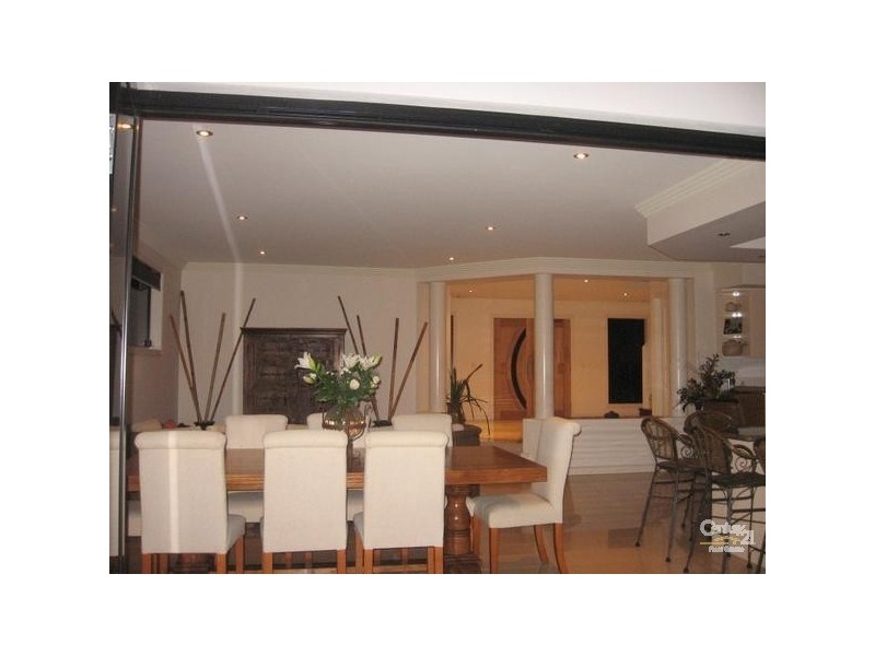 Broadbeach Waters QLD 4218