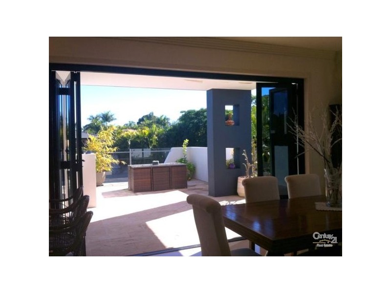 Broadbeach Waters QLD 4218