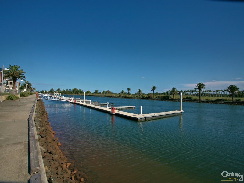 Hope Island QLD 4212