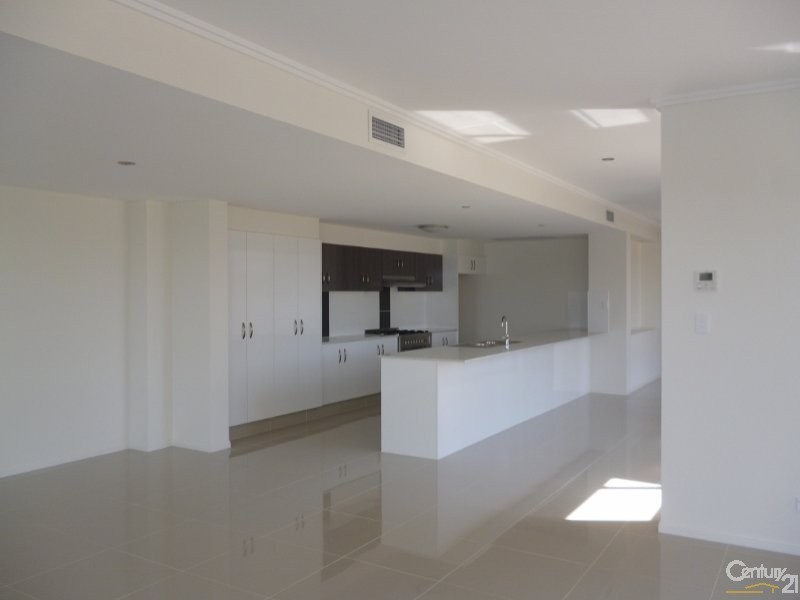 Hope Island QLD 4212