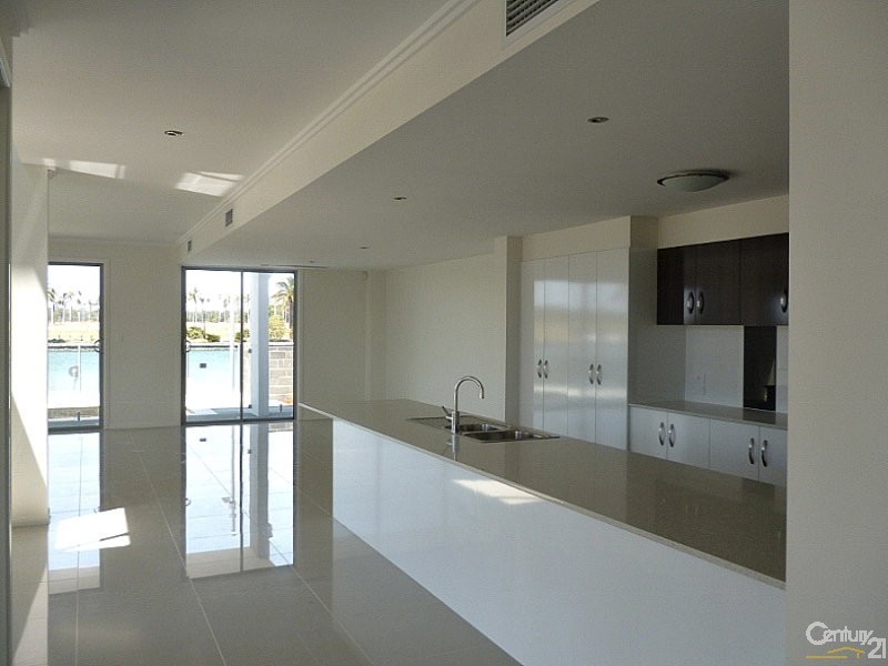 Hope Island QLD 4212