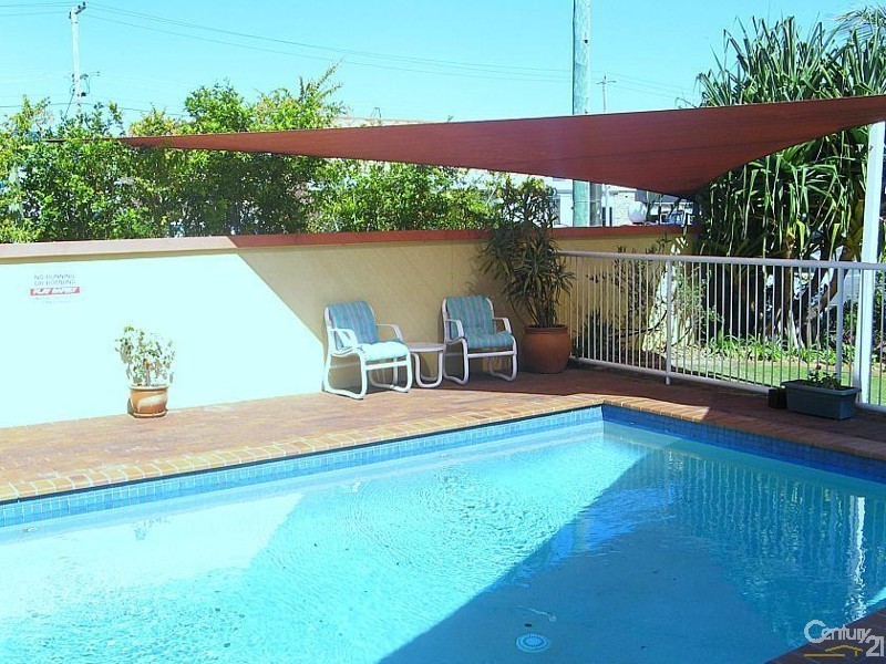 2 2105 Gold Coast Highway, Miami QLD 4220