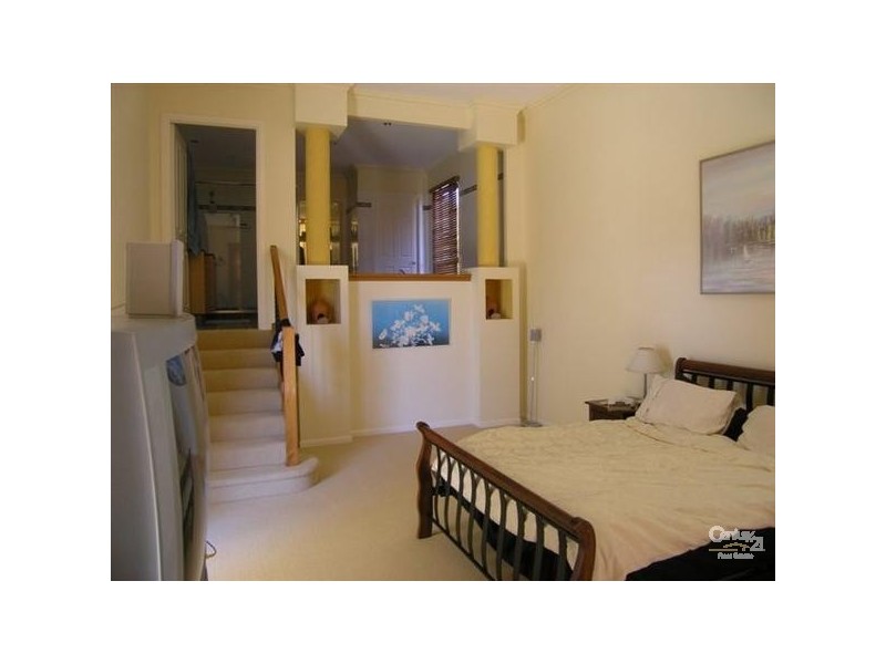 19 Highbridge Rise, Mudgeeraba QLD 4213