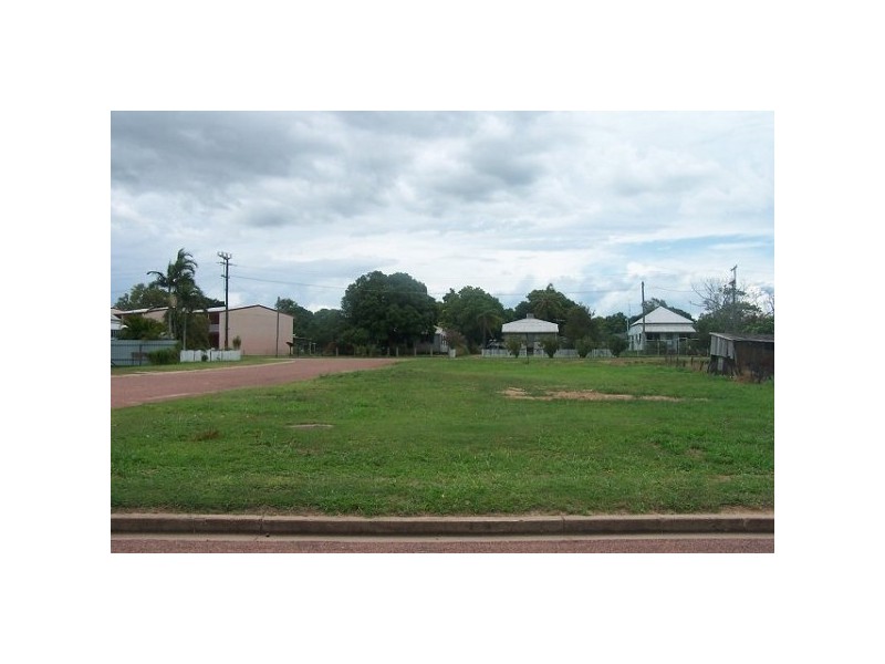 10 Plummer Street, Charters Towers QLD 4820