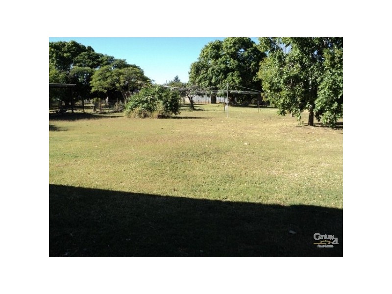 9 Slater Street QUEENTON, Charters Towers QLD 4820
