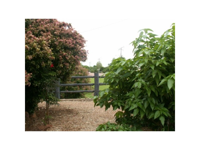 120 Hackett Terrace RICHMOND HILL, Charters Towers QLD 4820