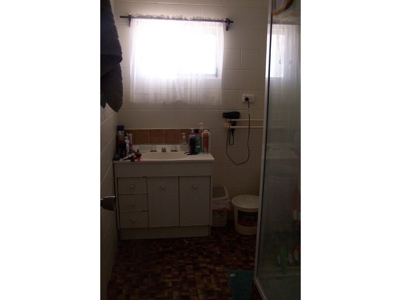 24 Aplin Street QUEENTON, Charters Towers QLD 4820