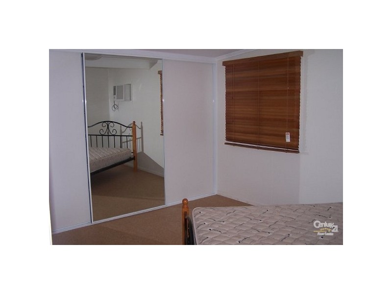 9 Duke Street TOWERS HILL, Charters Towers QLD 4820