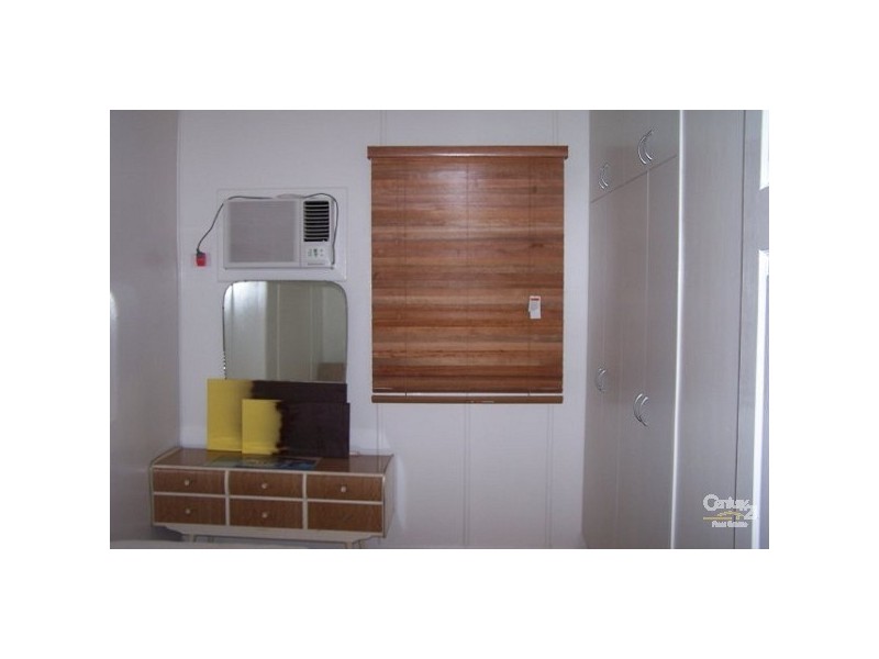 9 Duke Street TOWERS HILL, Charters Towers QLD 4820