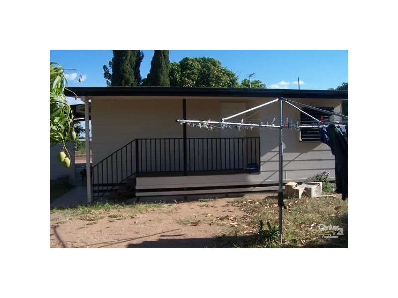 9 Duke Street TOWERS HILL, Charters Towers QLD 4820