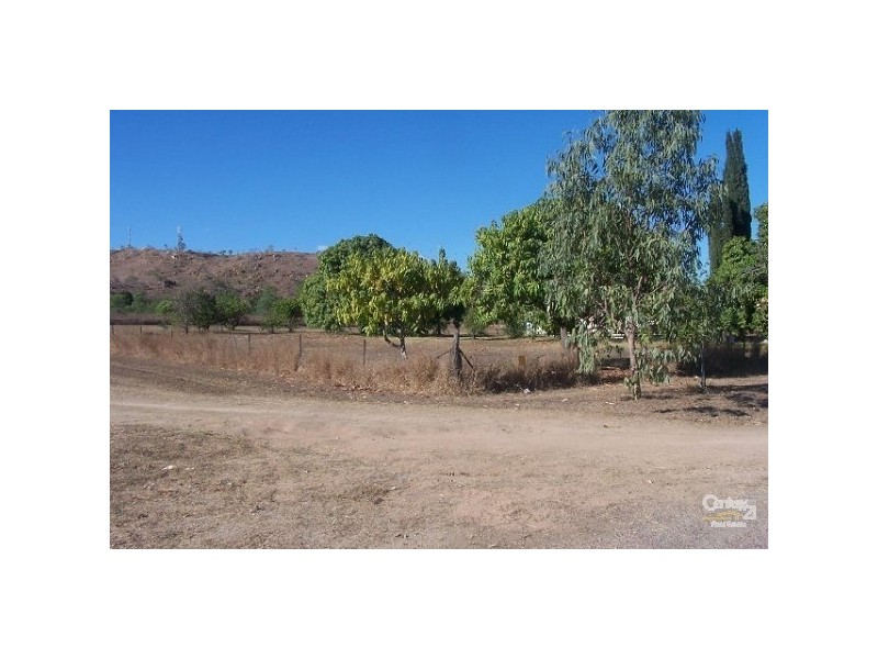 9 Duke Street TOWERS HILL, Charters Towers QLD 4820