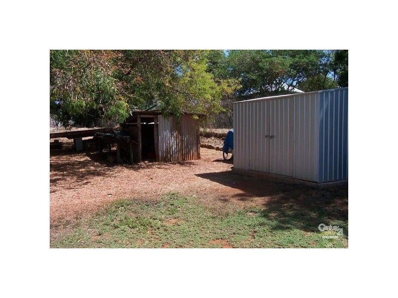 96 Hackett Terrace RICHMOND HILL, Charters Towers QLD 4820