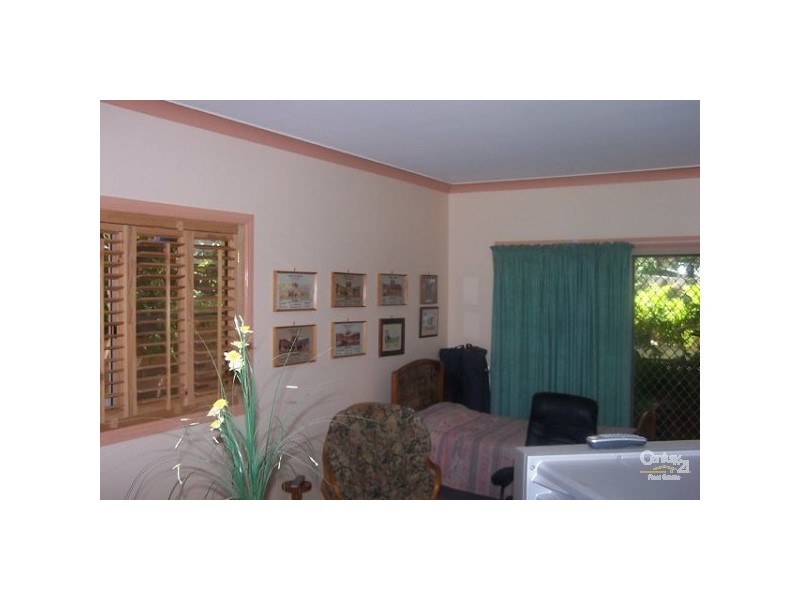 26 Bellevue Street  Richmond Hill, Charters Towers QLD 4820