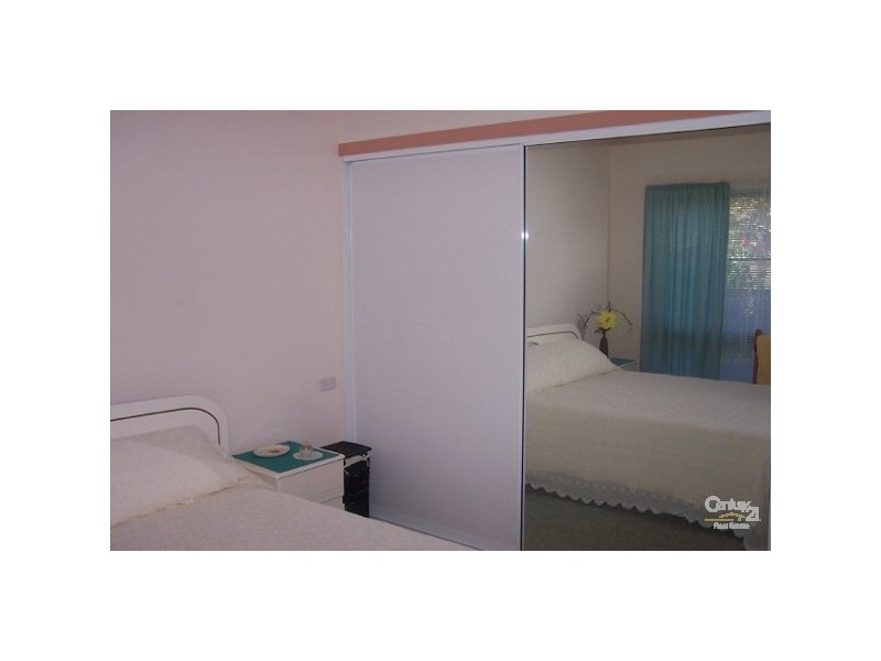 26 Bellevue Street  Richmond Hill, Charters Towers QLD 4820