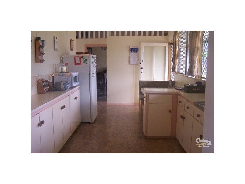20 Hackett Tce, Charters Towers QLD 4820